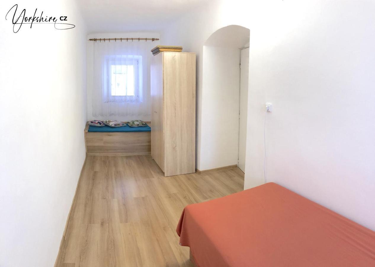 Apartment Yorkshire Bujanov Exterior foto